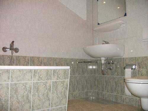 Bad mit Wanne - 