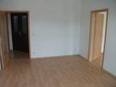 Wohnzimmer mit Zugang zum Schlafzimmer - 