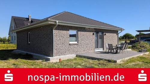 Ihre Terrasse - Moderner neuwertiger Bungalow in naturnaher Lage!