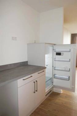 Sideboard mit Kühlschrank - 