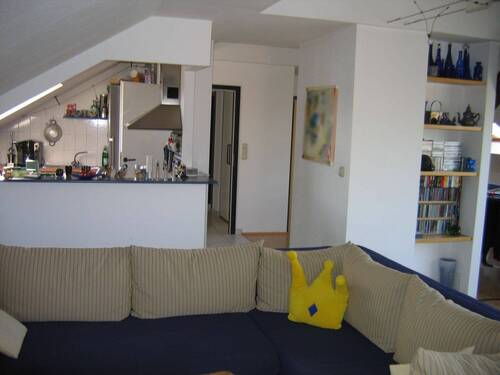 Wohnzimmer mit Küche - 3 Zimmer Etagenwohnung in Schwalmtal