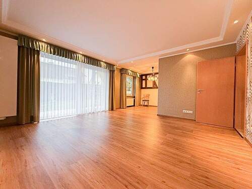 Impression Wohnzimmer - 5 Zimmer Einfamilienhaus zum Kaufen in Bad Neuenahr-Ahrweiler