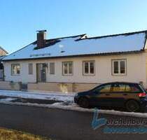 ***Vielseitig nutzbares Einfamilienhaus mit Gewerbefläche in Straubing-Ittling*** - Straubing / Ittling