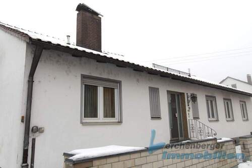 Hausansicht1.jpg - Mehrfamilienhaus, Wohnhaus mit 133,00 m&sup2; in Straubing / Ittling zum Kaufen