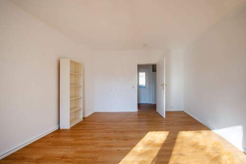 Wohnzimmer - 3 Zimmer Etagenwohnung zum Kaufen in Berlin