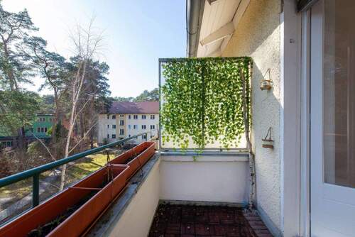 Balkon mit grüner Aussicht - 