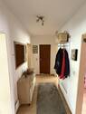 Flur - Stilvolle 4-Zimmer-Wohnung mit Balkon, Garage & Keller in ruhiger Wohnlage