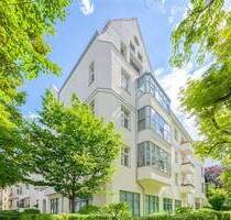 Friedenau: Dachwohnung mit Spitzbogengalerie und Garagenstellplatz - VERMIETET - Berlin