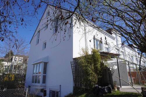 Außenansicht - Ruhiges Reiheneckhaus in Ummendorf mit Garage