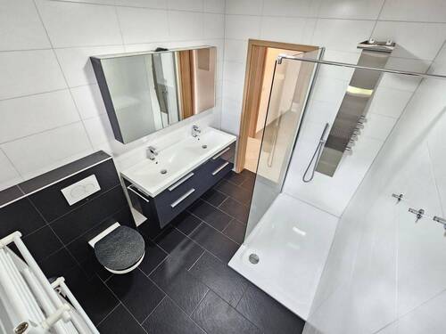 Modernes Bad - Etagenwohnung mit 107,00 m² in Rödental zum Kaufen