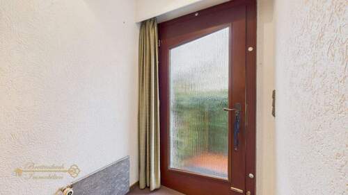 Eingangsbereich Haupthaus - 4 Zimmer Einfamilienhaus zum Kaufen in Achim-Uesen