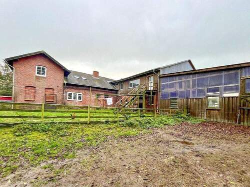 Außenansicht - 2 Zimmer Mehrfamilienhaus, Wohnhaus zum Kaufen in Tetenbüll