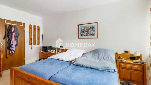 1. OG Schlafzimmer 2 - 