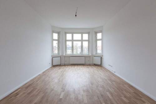 Wohnzimmer Zimmer 4 - 4 Zimmer Etagenwohnung zum Kaufen in Berlin