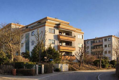 Hausansicht - Exklusives Penthouse in Feldrandlage -Privatsphäre & Weitblick über Ditzingen