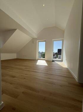 Wohnzimmer, Zugang Balkon - 