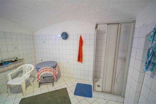 Gemeinschaftsbadezimmer - 