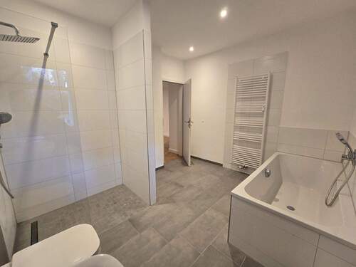 Kaitzer 135 Souterrain Bad I - 