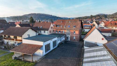 Aussenansicht Hof - 1 Zimmer Mehrfamilienhaus, Wohnhaus zum Kaufen in Fischbach bei Dahn