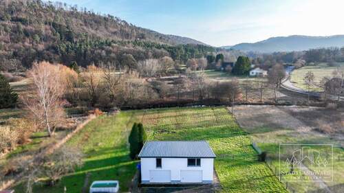 Garten mit Bachlauf - 