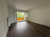 Wohnzimmer - 4 Zimmer Etagenwohnung zur Miete in Chemnitz