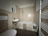 Badezimmer mit Wanne - 
