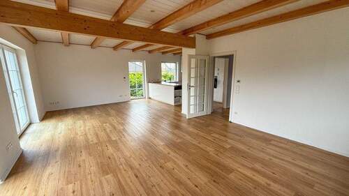 Wohn- und Esszimmer - 