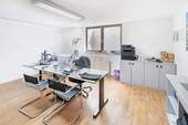 Arbeitszimmer im Untergeschoss - 