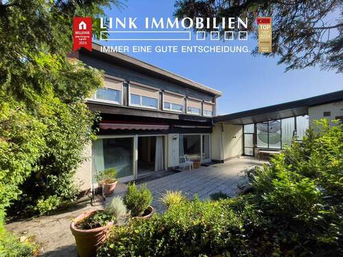LINK Immobilien GmbH - Familientraum in Leonberg - Wohlfühloase mit Kamin, Balkon und Einliegerwohnung