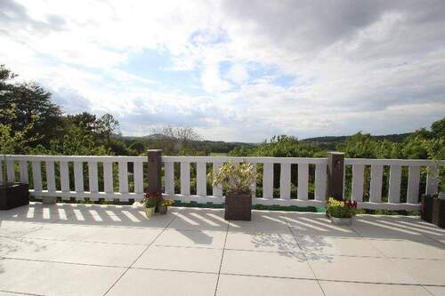 Bild 1 - Modernisierte Eigentumswohnung große Dachterrasse Fernblick zum Siebengebirge EBK + PKW-Stellplatz