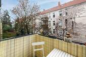 Blick vom Balkon - 2 Zimmer Etagenwohnung zum Kaufen in Berlin