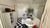 Tageslichtbad mit Badewanne und Dusche - Reihenmittelhaus mit 150,00 m&sup2; in Handewitt zum Kaufen