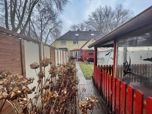 Weg vom Carport zum Haus - 