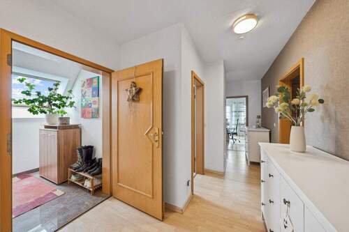 Flur und Eingangsbereich Einliegerwohnung - 