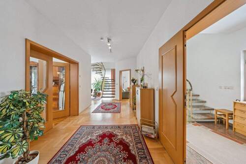 Flur Erdgeschoss - Einfamilienhaus mit 274,00 m&sup2; in Schwielochsee zum Kaufen