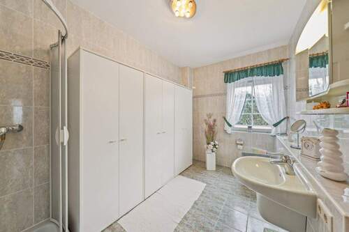 Badezimmer Erdgeschoss - 