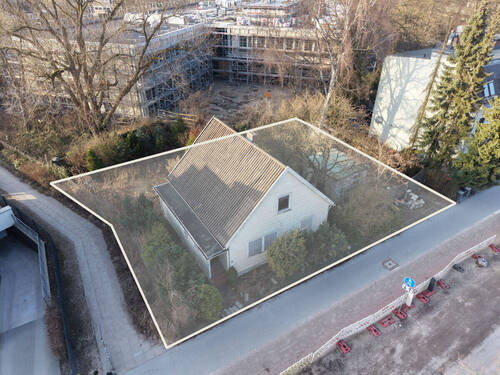 Baugrundstück in begehrter Lage von Klein Borstel - Baugrundstück im beliebten Klein Borstel - Vorliegender Bauvorbescheid für 3 Reihenhäuser