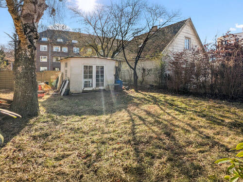 Großzügiger Gartenbereich auf sonnigem Grundstück - Grundstück in Hamburg zum Kaufen