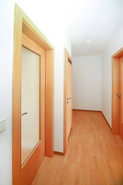 Flur - 2 Zimmer Etagenwohnung in Helbra