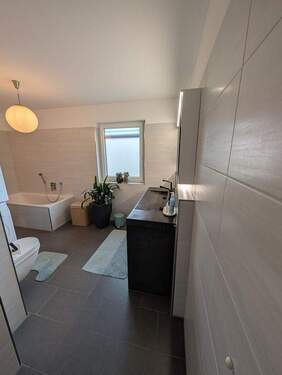 Bad mit begehbarer Dusche - 