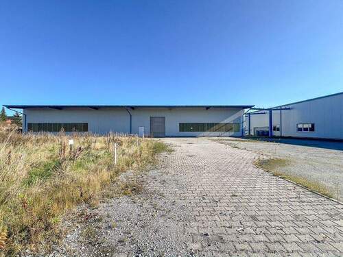 Halle 3 - Halle in Großröhrsdorf zum Kaufen