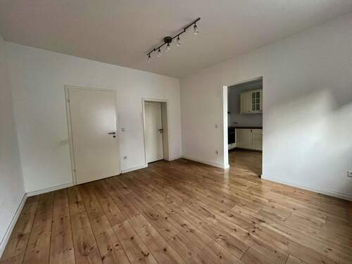 Wohnzimmer an der Küche - 