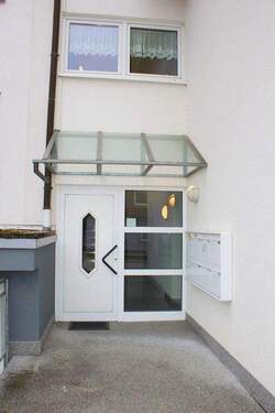 Hauseingang.JPG - 2 Zimmer Etagenwohnung zum Kaufen in Wald-Michelbach