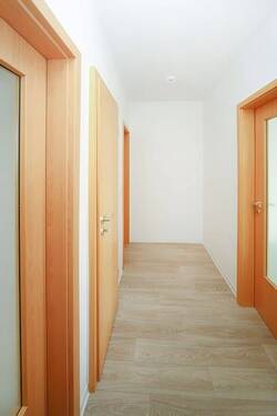 Flur - Etagenwohnung mit 44,70 m² in Helbra zur Miete