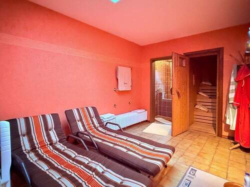 Ruheraum mit Sauna - 