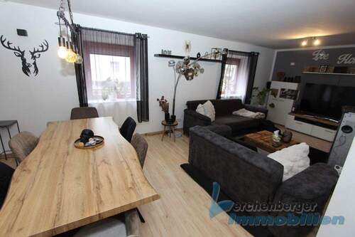 Wohn- und Esszimmer - 4 Zimmer Doppelhaushälfte zum Kaufen in Plattling