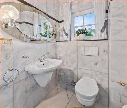 EG Gäste WC - Doppelhaushälfte mit 183,70 m&sup2; in Düsseldorf zum Kaufen