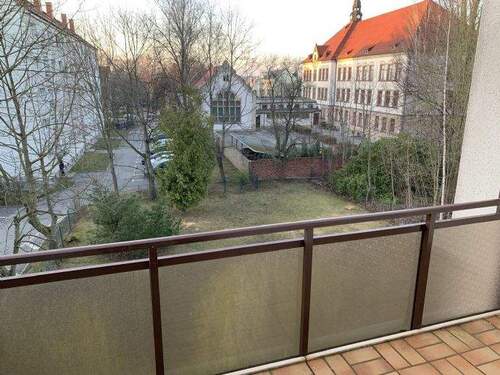 Balkonansicht - 4 Zimmer Etagenwohnung zur Miete in Chemnitz
