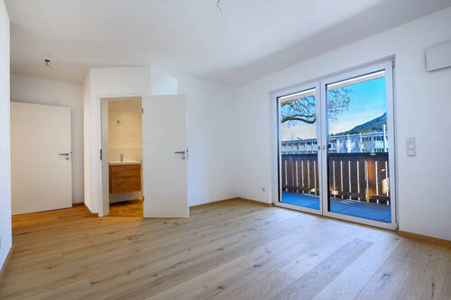 Weiteres (Schlaf-)Zimmer mit Balkon 