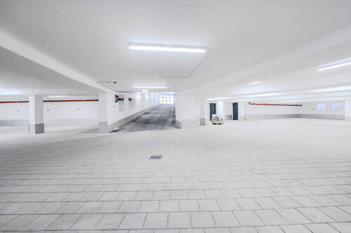 Tiefgarage mit großzügigen Einzelstellplätzen - 